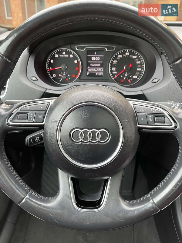 Позашляховик / Кросовер Audi Q3 2014 в Чорноморську