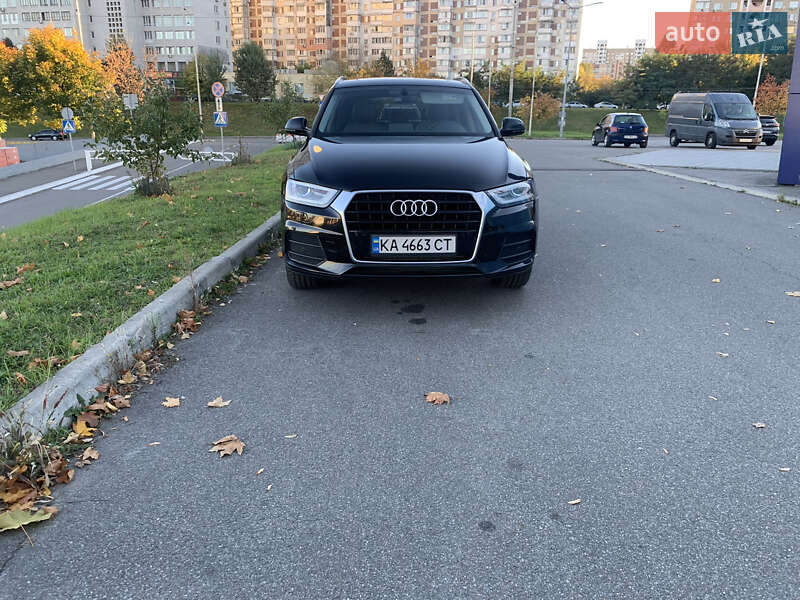 Внедорожник / Кроссовер Audi Q3 2016 в Киеве