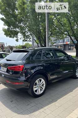 Позашляховик / Кросовер Audi Q3 2016 в 