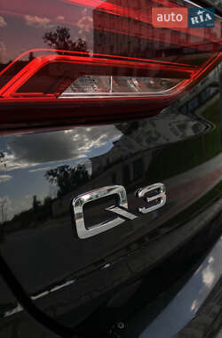 Внедорожник / Кроссовер Audi Q3 2019 в 