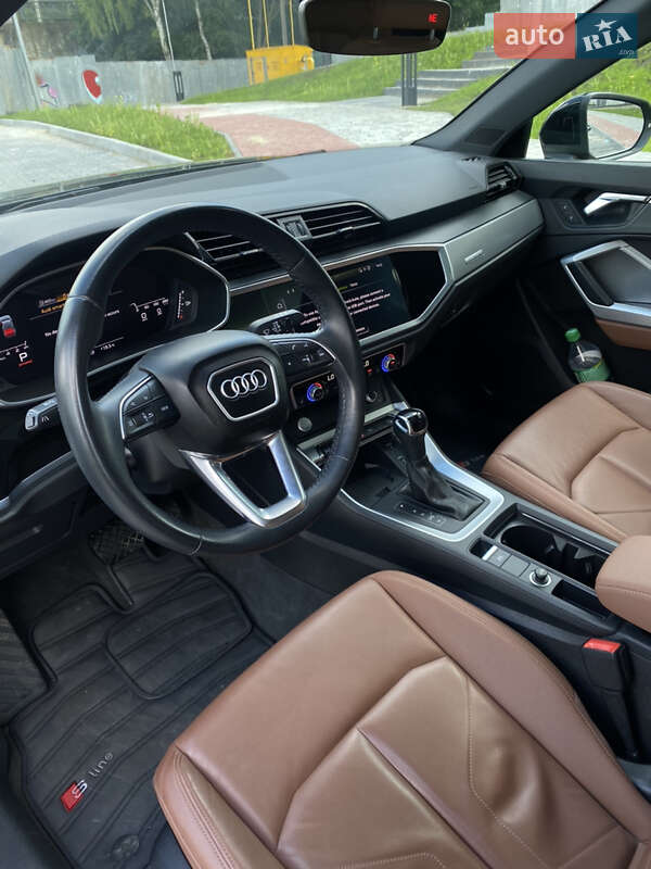 Позашляховик / Кросовер Audi Q3 2019 в Львові