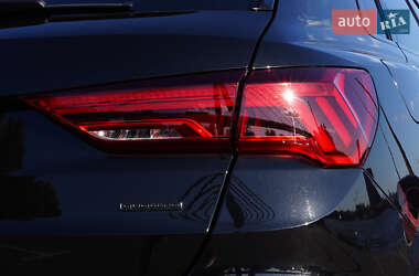 Внедорожник / Кроссовер Audi Q3 2021 в 
