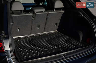 Внедорожник / Кроссовер Audi Q3 2021 в 