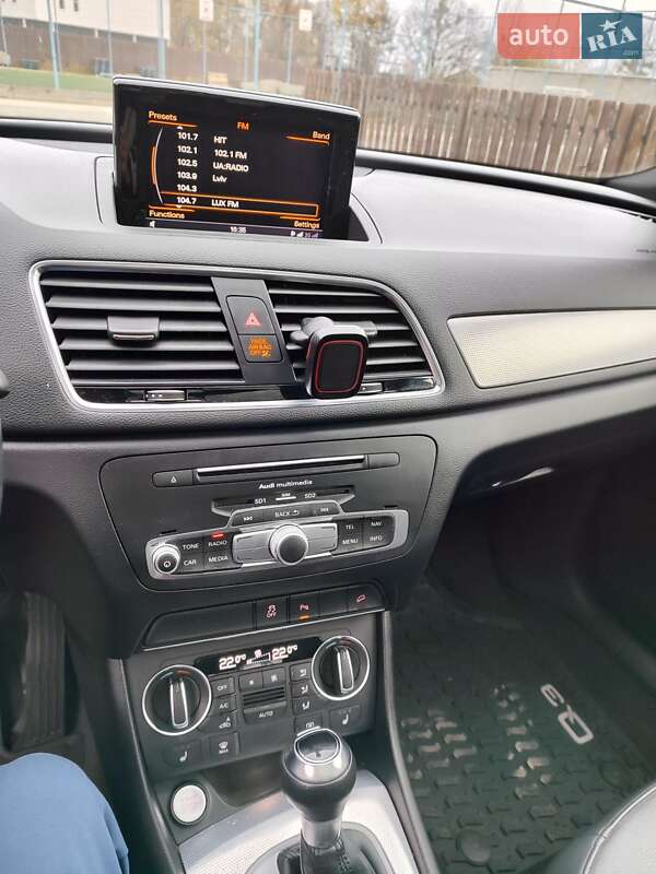 Внедорожник / Кроссовер Audi Q3 2016 в Львове