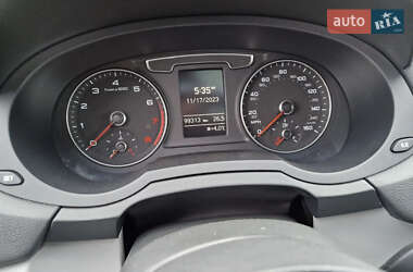 Внедорожник / Кроссовер Audi Q3 2017 в 