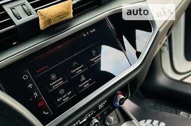 Внедорожник / Кроссовер Audi Q3 2019 в 
