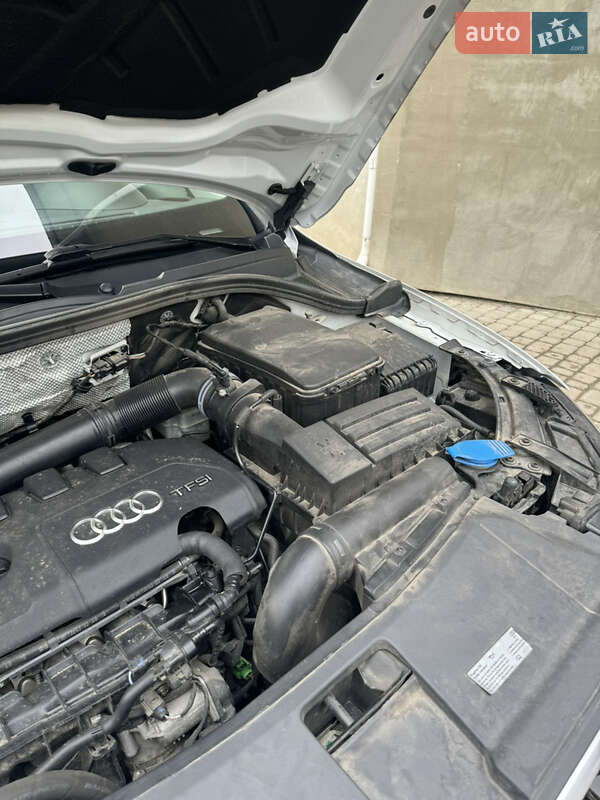 Внедорожник / Кроссовер Audi Q3 2017 в Ивано-Франковске