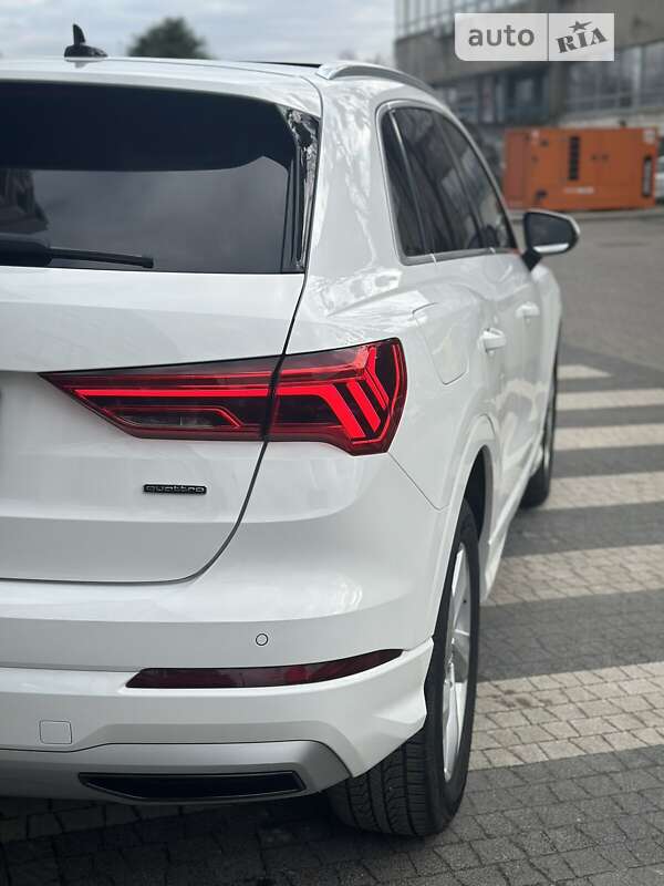 Позашляховик / Кросовер Audi Q3 2019 в Львові