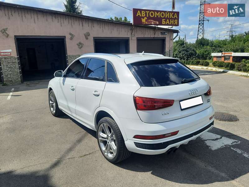 Внедорожник / Кроссовер Audi Q3 2016 в Харькове