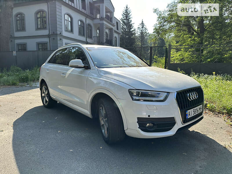 Позашляховик / Кросовер Audi Q3 2015 в Києві