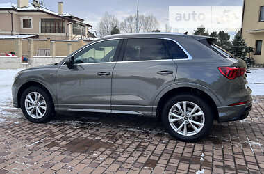 Внедорожник / Кроссовер Audi Q3 2022 в 