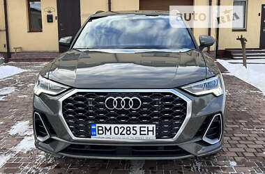 Внедорожник / Кроссовер Audi Q3 2022 в 