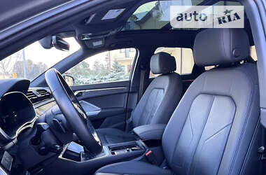 Внедорожник / Кроссовер Audi Q3 2022 в 
