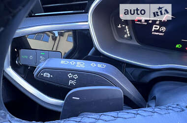 Внедорожник / Кроссовер Audi Q3 2022 в 