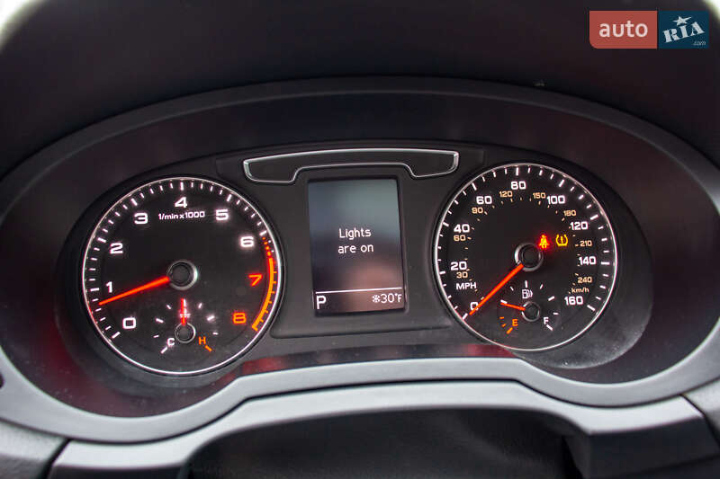 Внедорожник / Кроссовер Audi Q3 2016 в Житомире