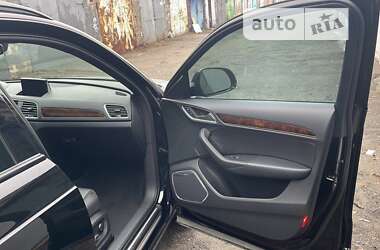 Внедорожник / Кроссовер Audi Q3 2017 в 