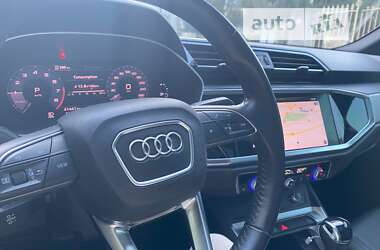 Внедорожник / Кроссовер Audi Q3 2019 в Львове