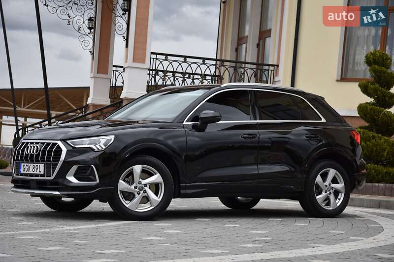 Внедорожник / Кроссовер Audi Q3 2020 в Львове
