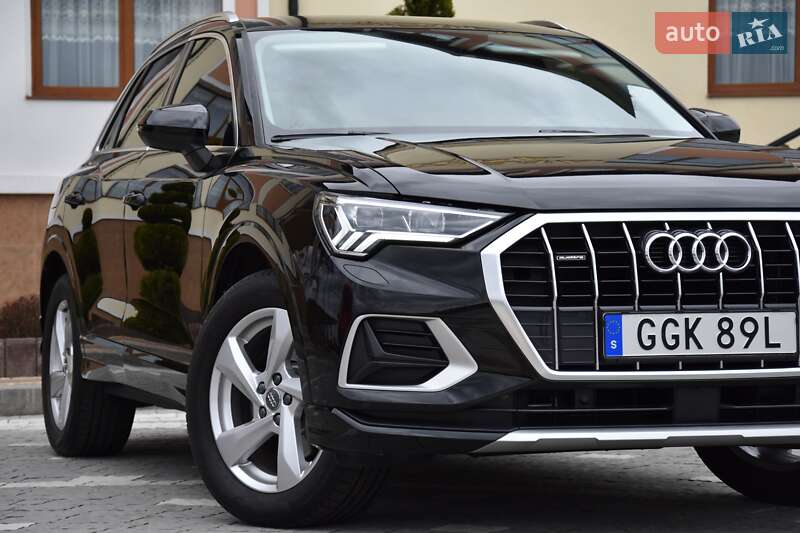 Внедорожник / Кроссовер Audi Q3 2020 в Львове