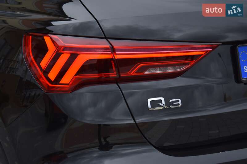 Внедорожник / Кроссовер Audi Q3 2020 в Львове