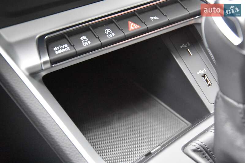 Внедорожник / Кроссовер Audi Q3 2020 в Львове
