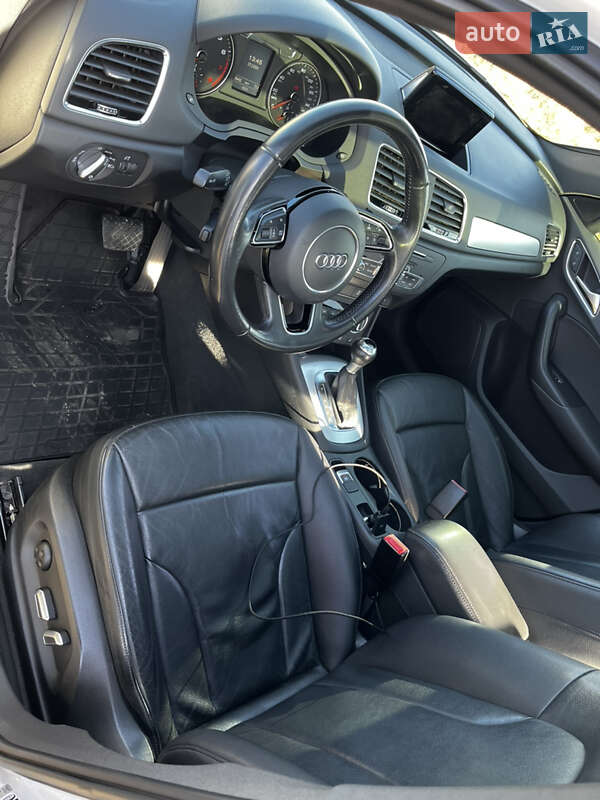 Внедорожник / Кроссовер Audi Q3 2016 в Харькове