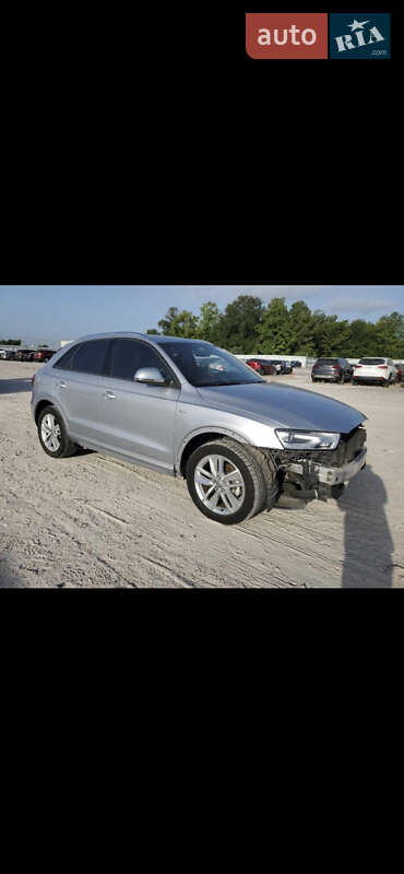 Внедорожник / Кроссовер Audi Q3 2017 в Полтаве