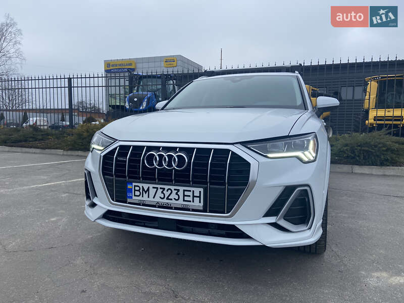 Внедорожник / Кроссовер Audi Q3 2020 в Сумах