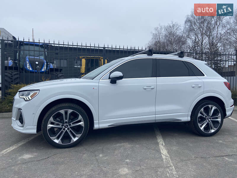 Внедорожник / Кроссовер Audi Q3 2020 в Сумах