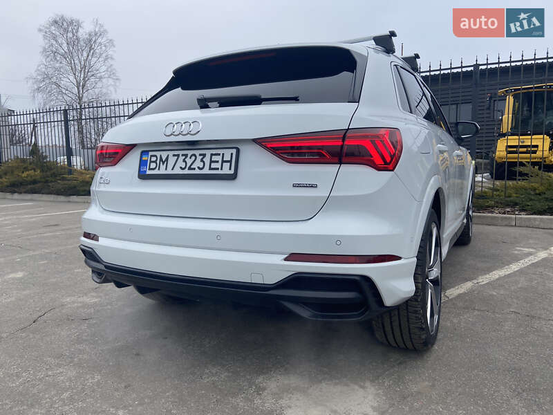 Внедорожник / Кроссовер Audi Q3 2020 в Сумах
