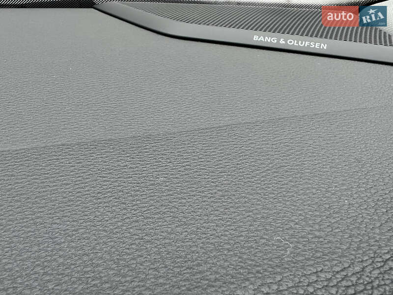 Внедорожник / Кроссовер Audi Q3 2020 в Сумах