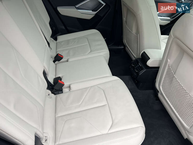 Внедорожник / Кроссовер Audi Q3 2020 в Сумах