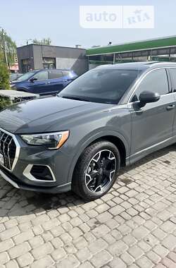 Позашляховик / Кросовер Audi Q3 2019 в Івано-Франківську