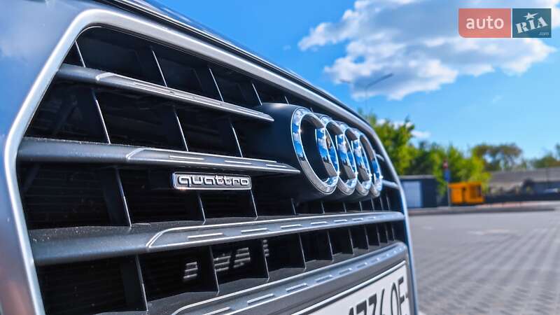 Внедорожник / Кроссовер Audi Q3 2015 в Одессе