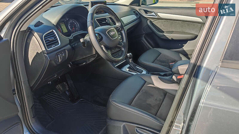 Внедорожник / Кроссовер Audi Q3 2015 в Одессе