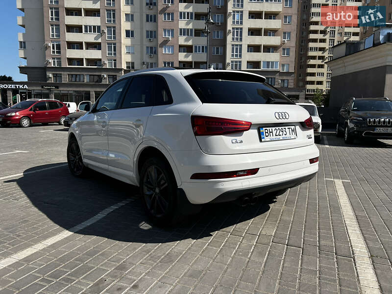Внедорожник / Кроссовер Audi Q3 2016 в Одессе