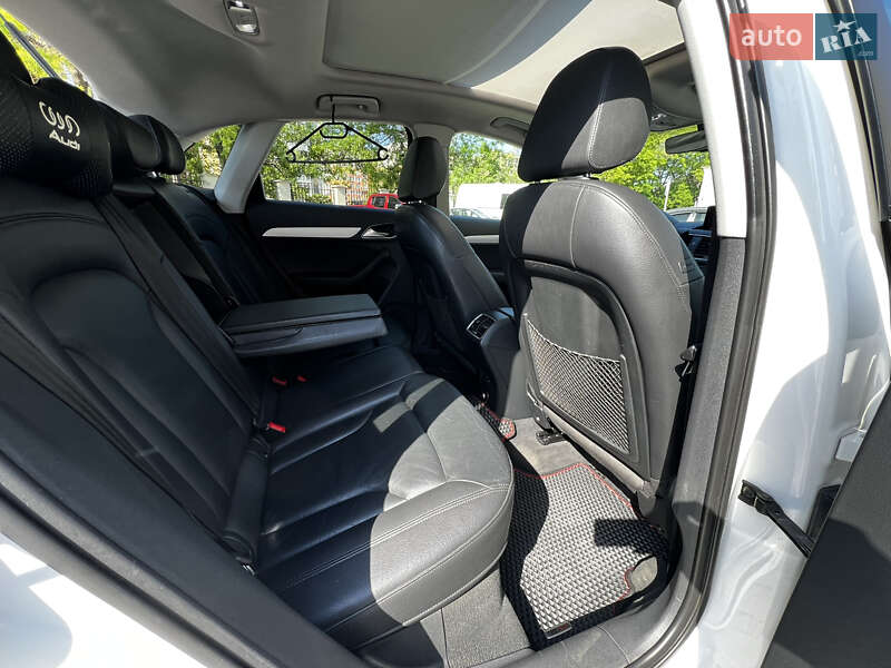 Внедорожник / Кроссовер Audi Q3 2016 в Одессе