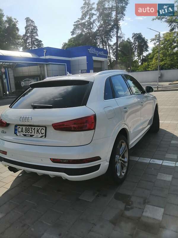 Внедорожник / Кроссовер Audi Q3 2015 в Черкассах