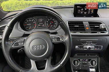 Внедорожник / Кроссовер Audi Q3 2016 в 