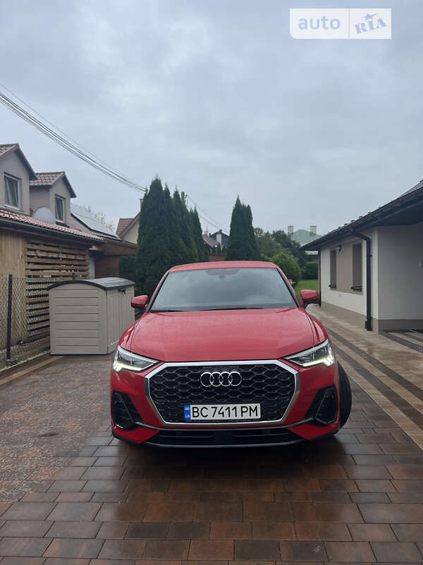 Позашляховик / Кросовер Audi Q3 2020 в Львові