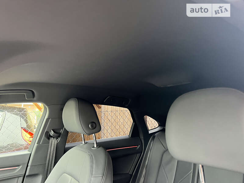 Позашляховик / Кросовер Audi Q3 2020 в Львові
