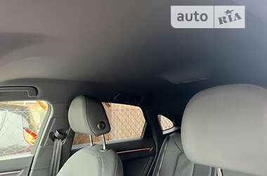 Внедорожник / Кроссовер Audi Q3 2020 в 