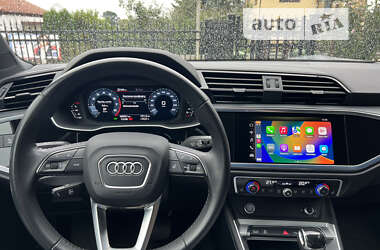Внедорожник / Кроссовер Audi Q3 2020 в 