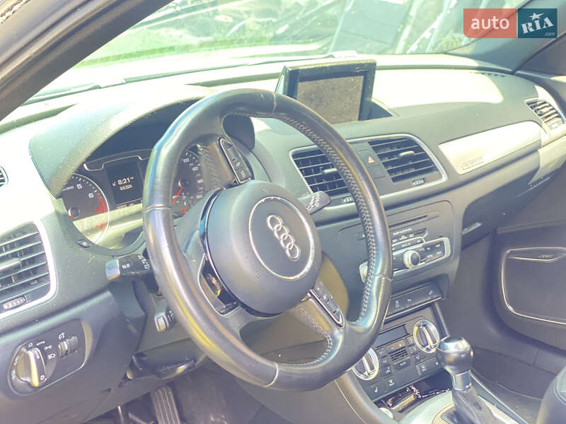 Внедорожник / Кроссовер Audi Q3 2015 в Львове