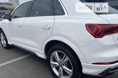 Позашляховик / Кросовер Audi Q3 2020 в Броварах