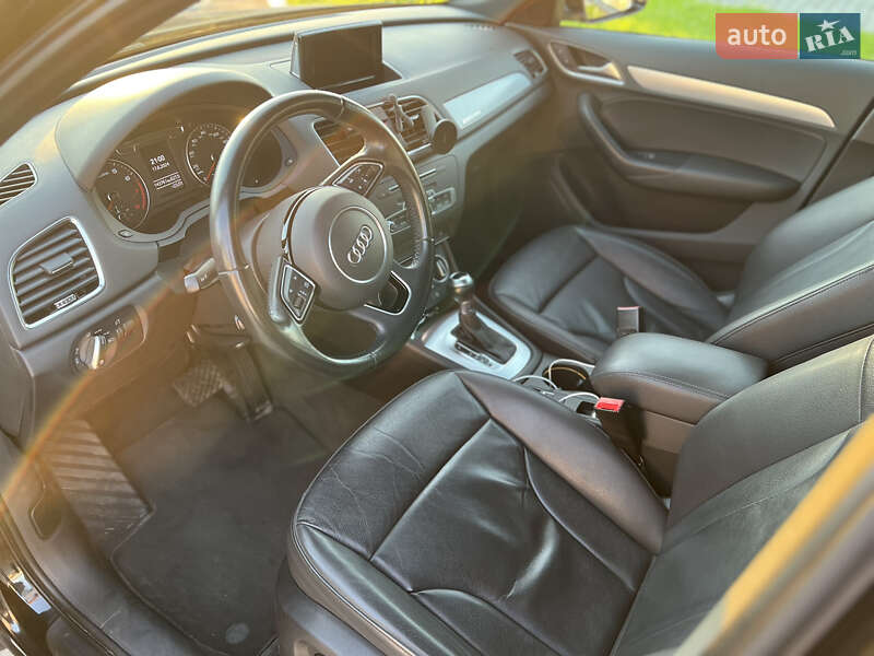 Внедорожник / Кроссовер Audi Q3 2016 в Львове