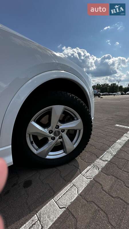 Внедорожник / Кроссовер Audi Q3 2019 в Житомире