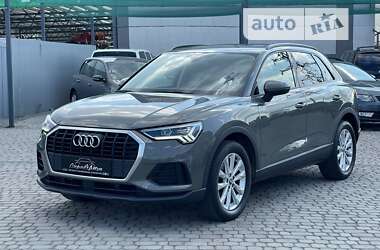 Позашляховик / Кросовер Audi Q3 2020 в Мукачевому