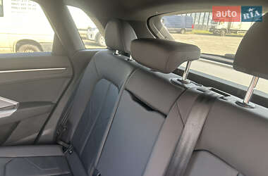 Внедорожник / Кроссовер Audi Q3 2021 в 