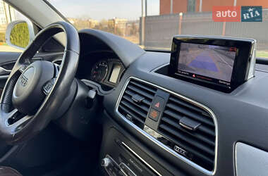 Внедорожник / Кроссовер Audi Q3 2015 в 